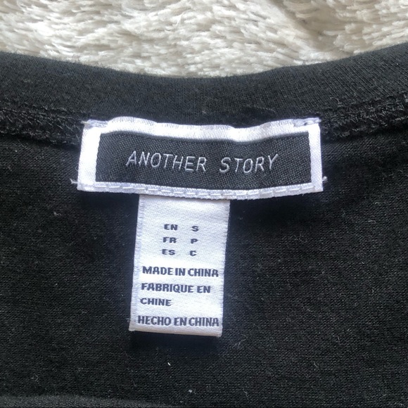 Off-shoulder Black Body Suit - Picture 3 of 3